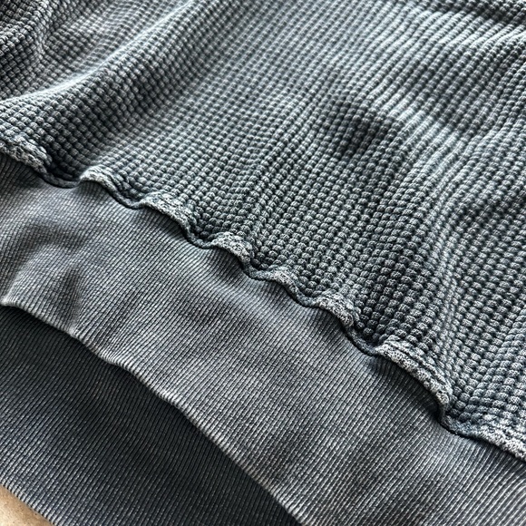 Mac and Me V Neck Waffle Top - Picture 4 of 4